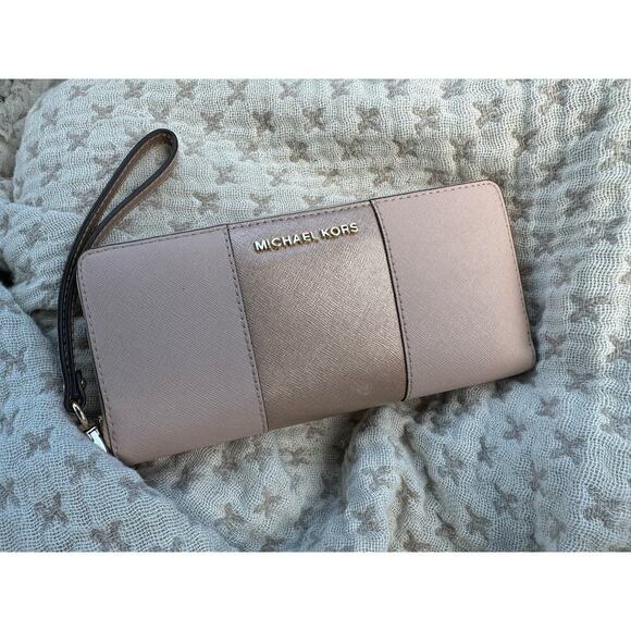 MICHAEL KORS MET Center Stripe MK Travel Wallet Clutch - Picture 1 of 5